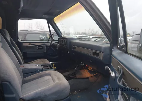 1988 Chevrolet Blazer V10 из США, поврежденный, VIN 1GNEV18K2JF148496